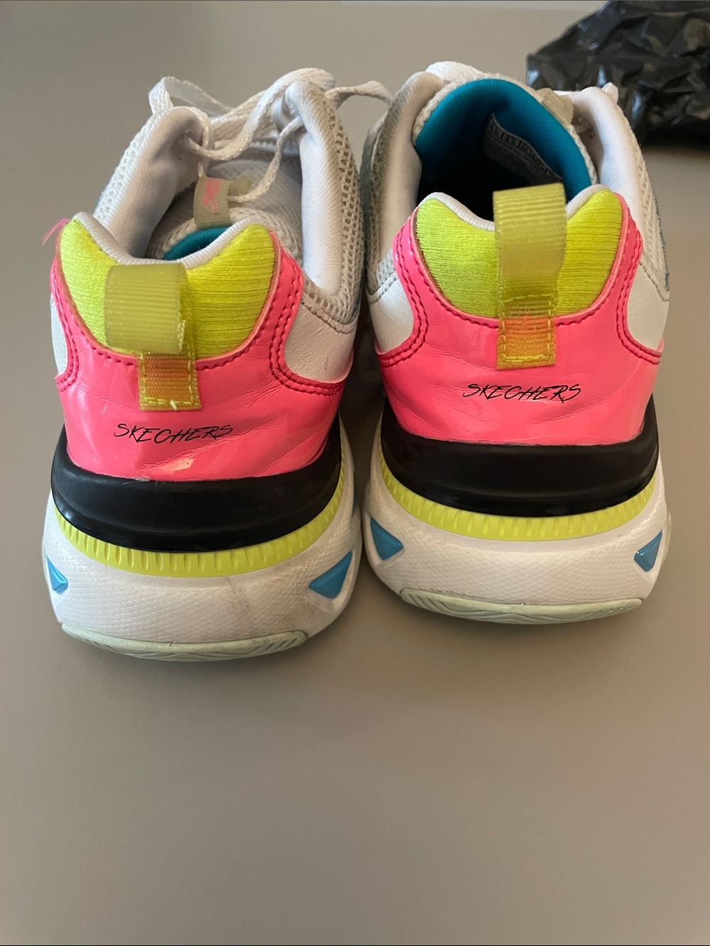 Sneakers - Picture 3 of 7